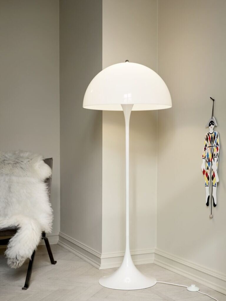 Het origineel: Louis Poulsen Panthella staande lamp