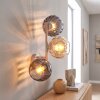 Moderne wandlamp Koyoto met drie geribbelde glazen bollen in rookkleurig en amber